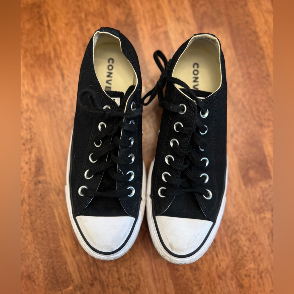 Womens Converse Chuck Taylor All Star Lift Low-Top Sneaker - Black